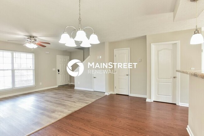 Building Photo - 3 Bedroom Pet-Friendly Home in La Vergne, TN with Main Street Renewal