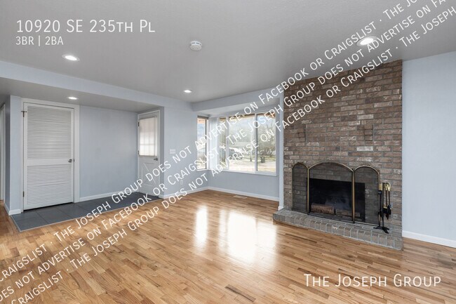 Photo - 10920 SE 235th Pl House