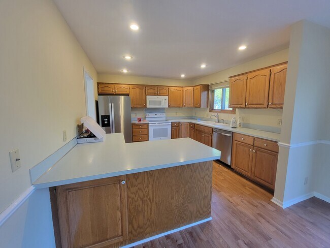 Building Photo - 8209 Willit St