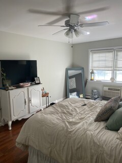Bedroom - 605 Grove