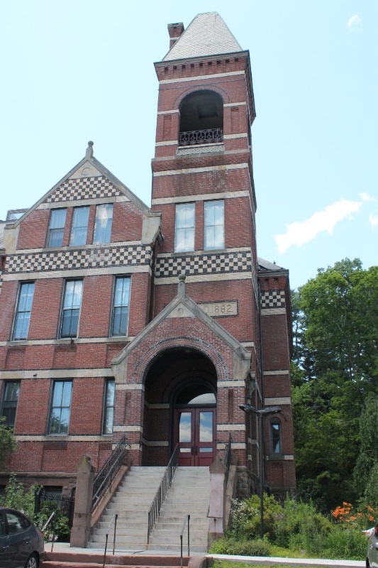 27 Hillside Pl, New Britain, CT 06051 Condo for Rent in New Britain