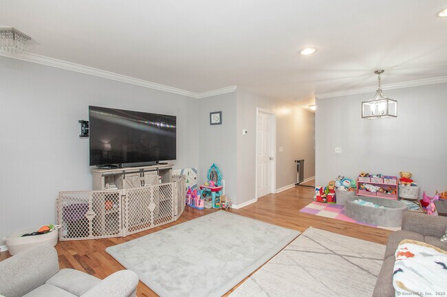 Foto del edificio - 39 Coram Rd