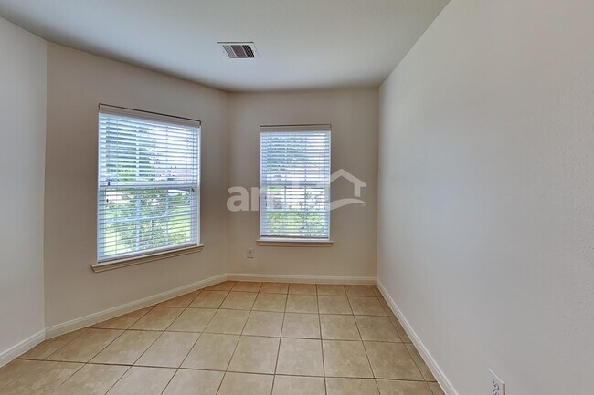 Foto del edificio - 22431 Bauer Canyon Dr