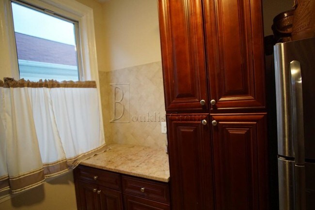 Foto del edificio - 3417 Corlear Ave