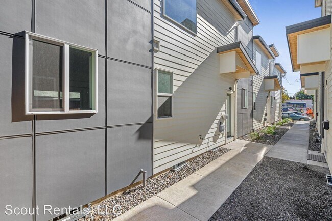 Foto del edificio - 2 br, 1.5 bath House - 485 NE Church St
