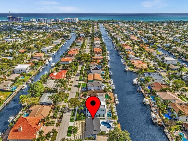 Foto del edificio - 2310 NE 48th Ct