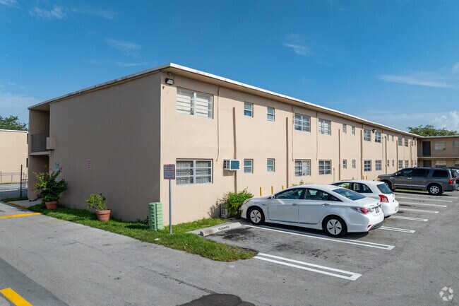 Foto del edificio - VILLAS OF WEST BIRD CONDO