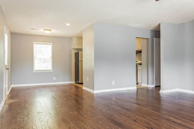 Building Photo - 13927 SW Wyandotte Dr