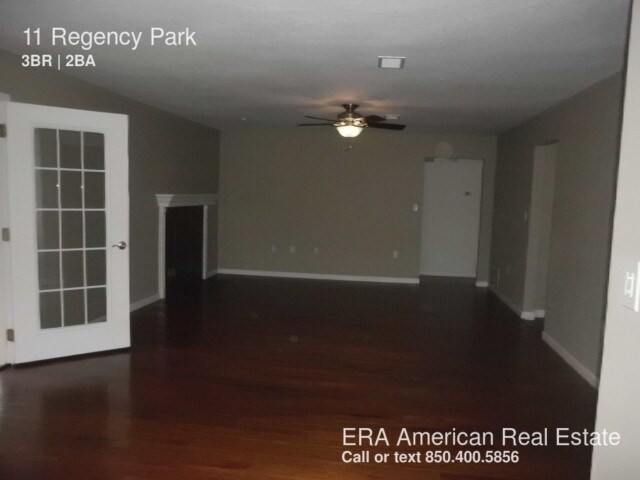 Building Photo - 11 Regency Park Dr
