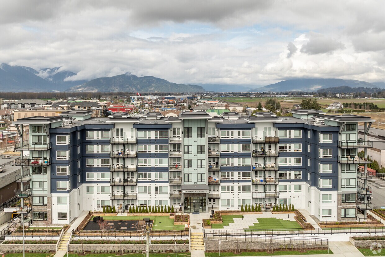 Photo du bâtiment - Pinnacle Suites