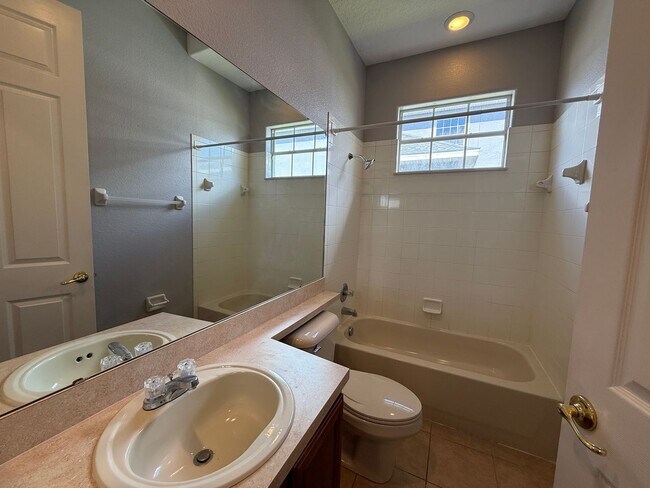 Foto del edificio - 1710 Swallowtail Ln