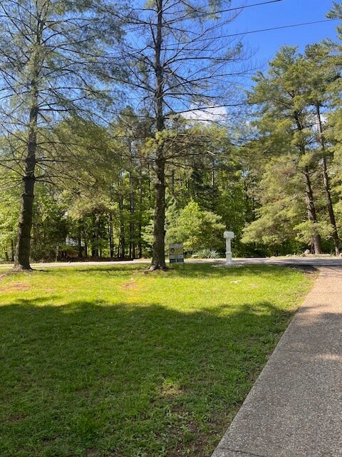 Foto del edificio - 102 Pineland Ln