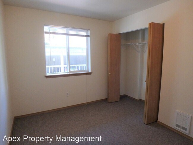 Foto del edificio - 3 br, 1.5 bath Apartment - 920 22ND STREET