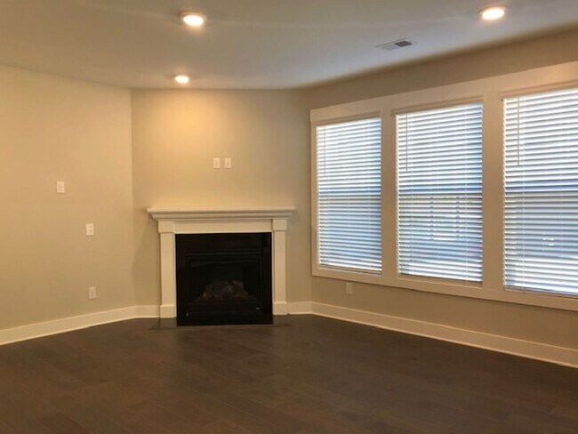 Building Photo - Brand New END UNIT North of Main St  3 miles from Downtown Greenville and I-385.