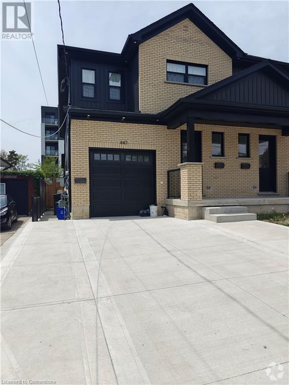 Building Photo - 447 East Ave