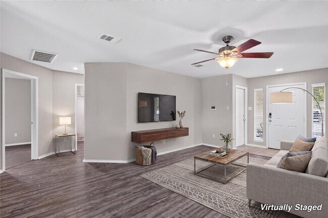 Building Photo - 313 Wimberley St
