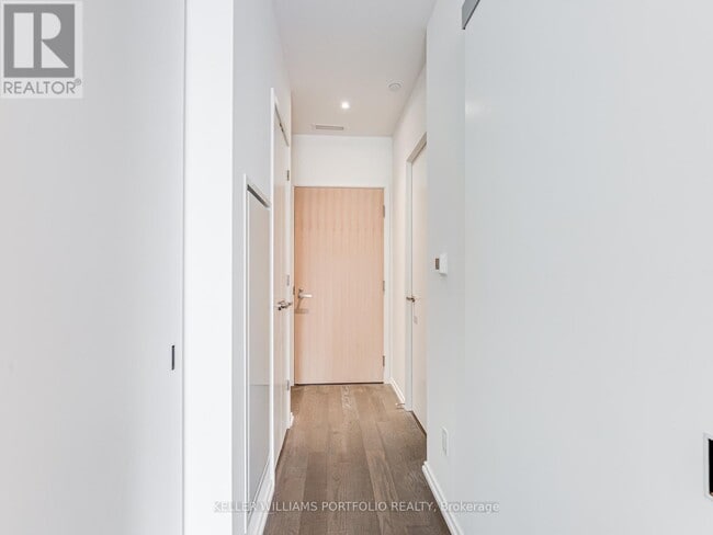 Building Photo - 5 Soudan Ave