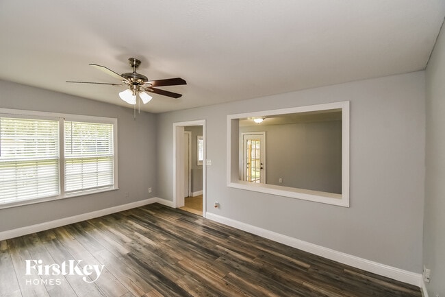 Foto del edificio - 1056 Busac Ave