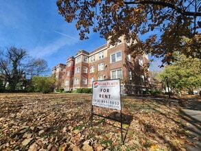 Building Photo - 525 S 6th St