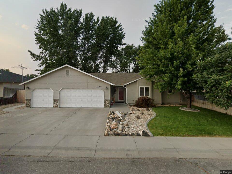 Primary Photo - 1165 E 19th N St