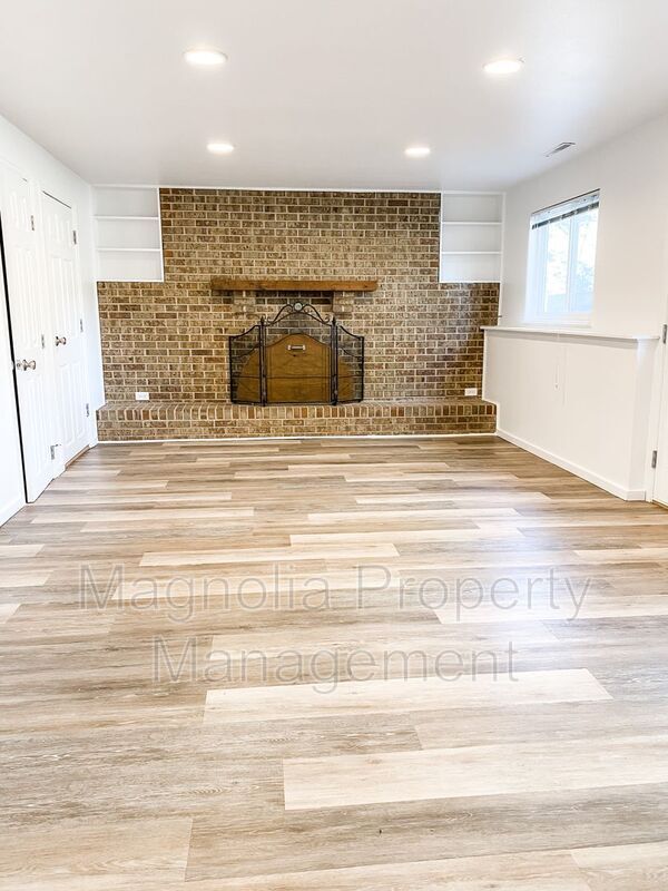 Foto del edificio - 1724 Robidoux Cir