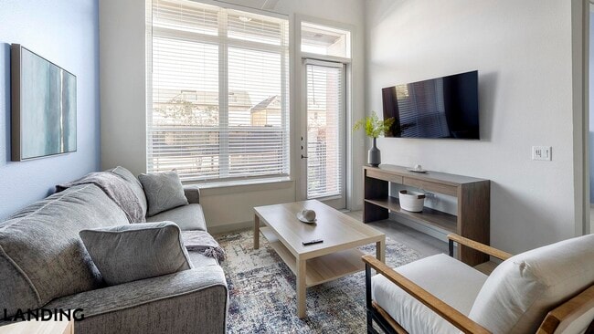 Building Photo - 1345 E 15th St