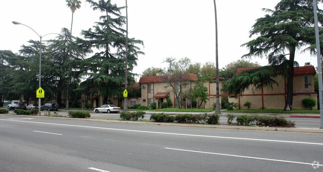 Building Photo - Sherman Pines