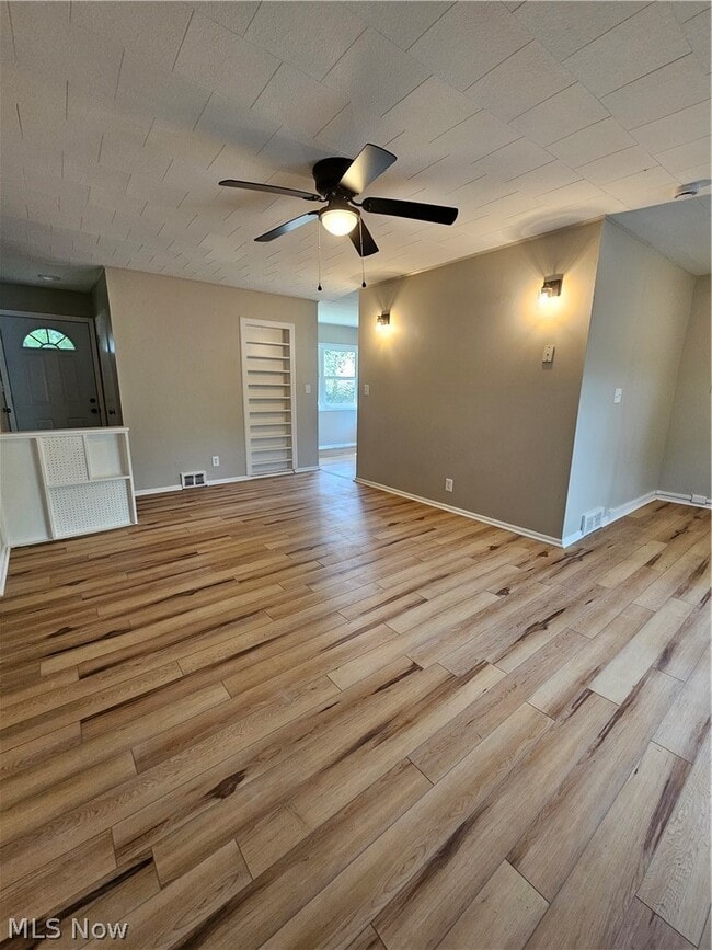 Building Photo - 1859 Sheffield Dr