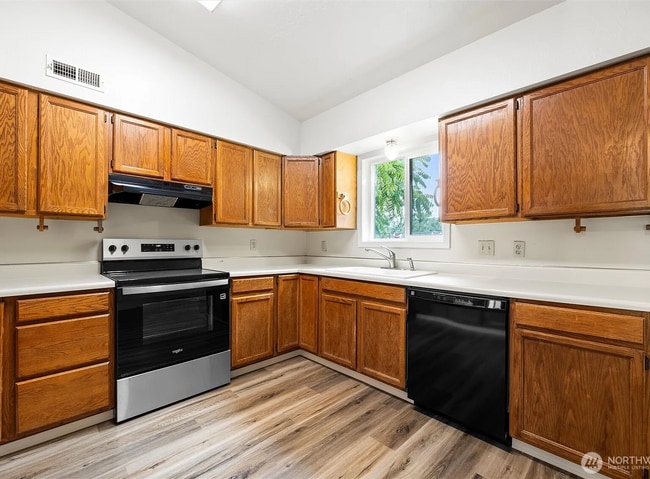 Building Photo - Ruth Duplex Unit A