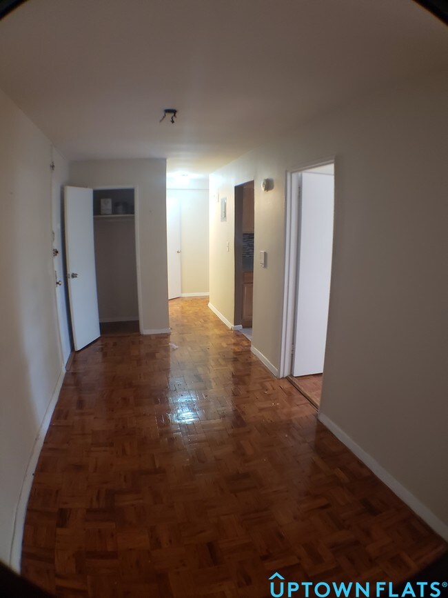 Foto del edificio - 525 Riverdale Ave