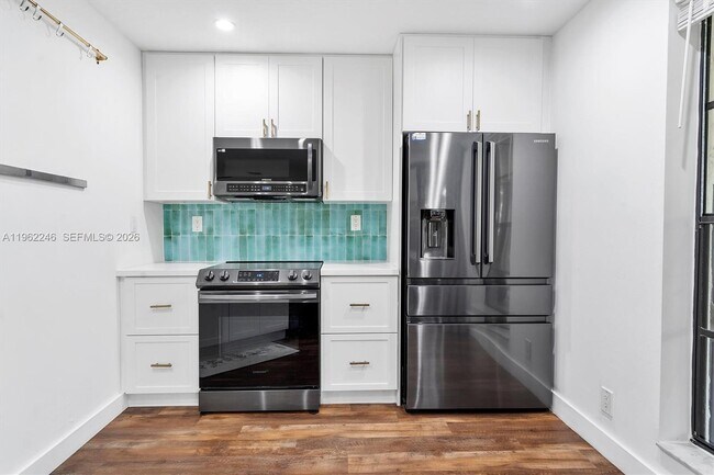 Foto del edificio - 385 NW 36th Ave