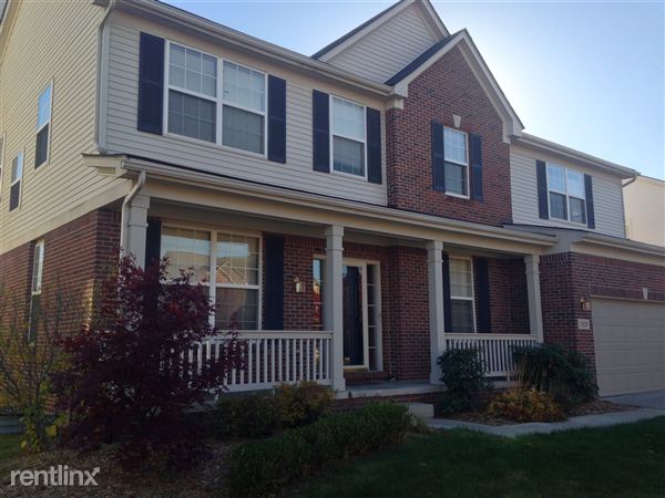 Primary Photo - 15520 Brookstone Dr
