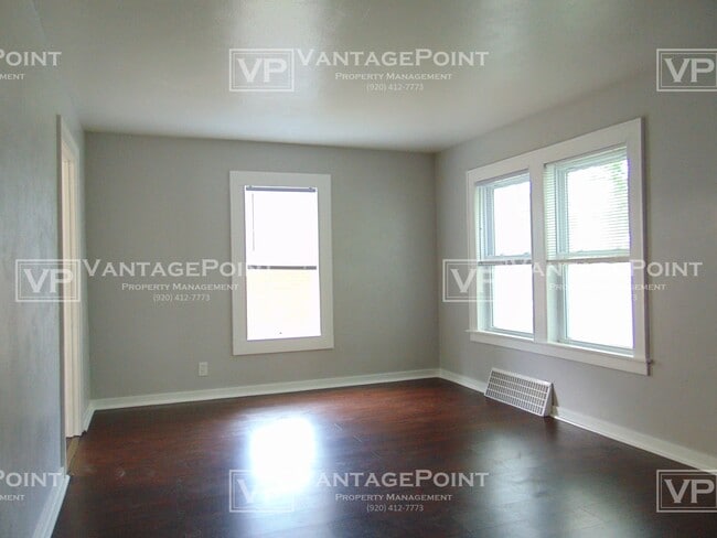 Building Photo - 633 State St