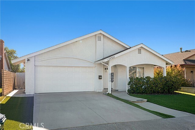 Foto del edificio - 14922 Groveview Ln