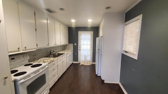 Foto del edificio - Great home for a great price!  Garland ISD