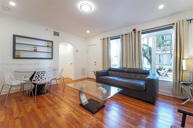 Foto del edificio - 1538 Jefferson Ave