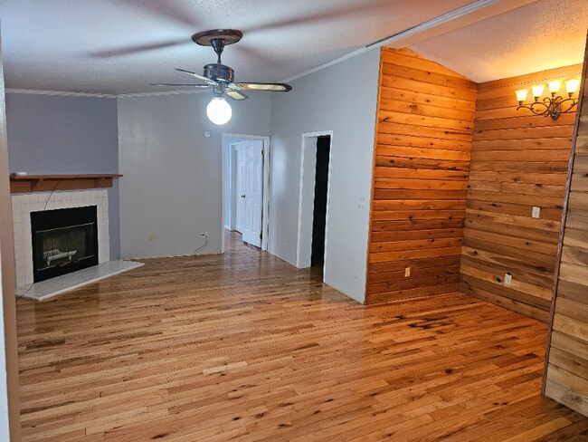 Foto del edificio - 1574 Armstrong Rd