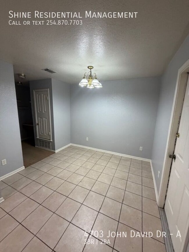 Building Photo - 4703 John David Dr