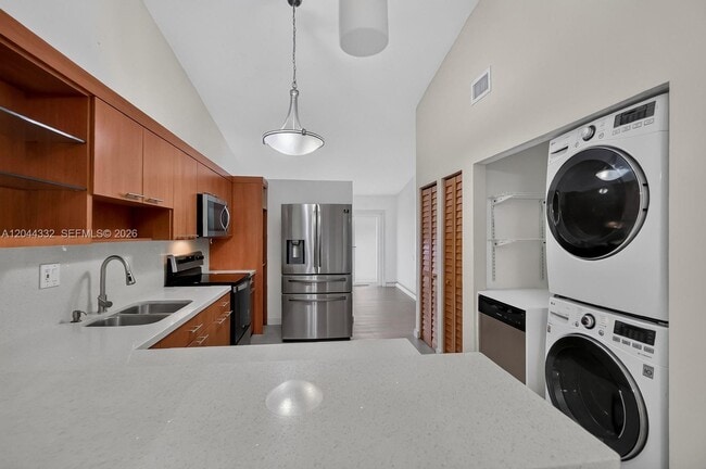 Foto del edificio - 2141 W 53rd St
