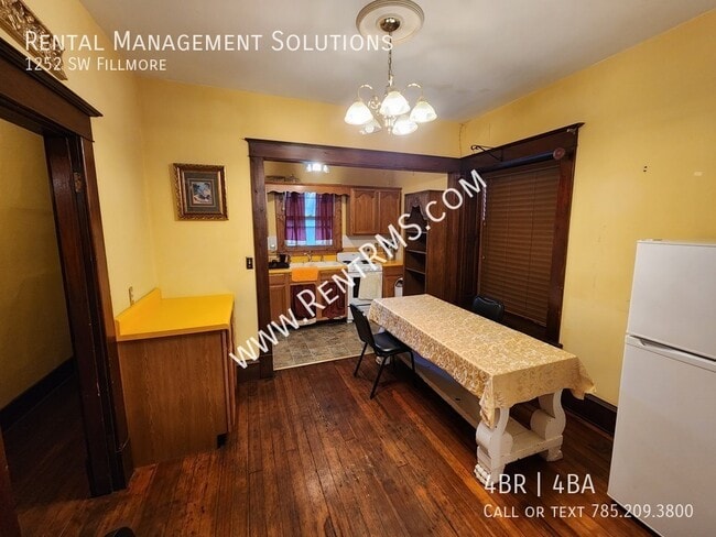 Building Photo - 1252 SW Fillmore-