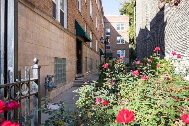 Foto del edificio - 728 W Barry Ave