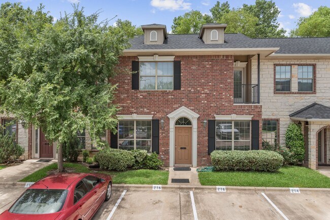 Building Photo - Spacious 4 Bed, 4 Bath Condo Minutes from ...