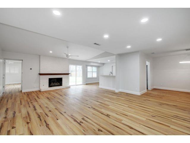 Building Photo - 2207 Kenbridge Dr