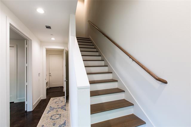 Building Photo - 3065 Chimes St