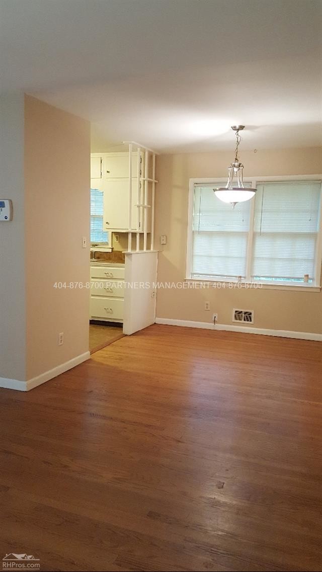Building Photo - 3603 Hillsborough Ln