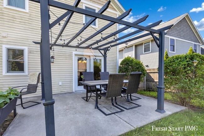 Building Photo - A Perfect Home for Gatherings & Everyday L...