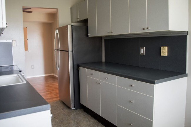 Building Photo - 1000 Scarlet Oak Ct