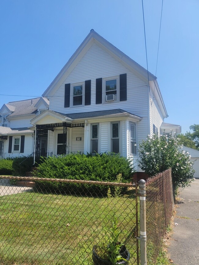 Building Photo - 238 Lenox St