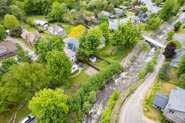 Foto del edificio - 10904 NY-73 Scenic