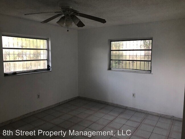 Foto del edificio - 291-293-293 NW 58th St